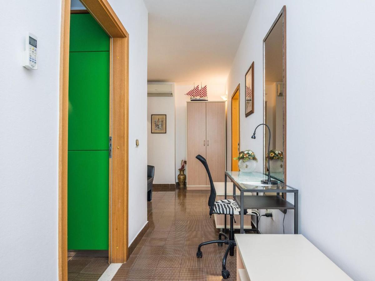 Apartments In House Liveric, In Vir At The Beach Luaran gambar